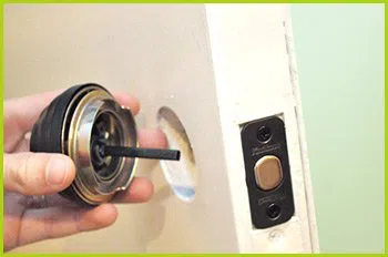 Expert Locksmith Services Anaheim, CA 714-923-1201 - 12-changing-locks